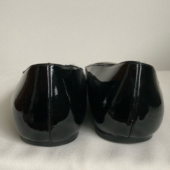 Banana Republic Round Toe Flats - 8 - Picture 5 of 8